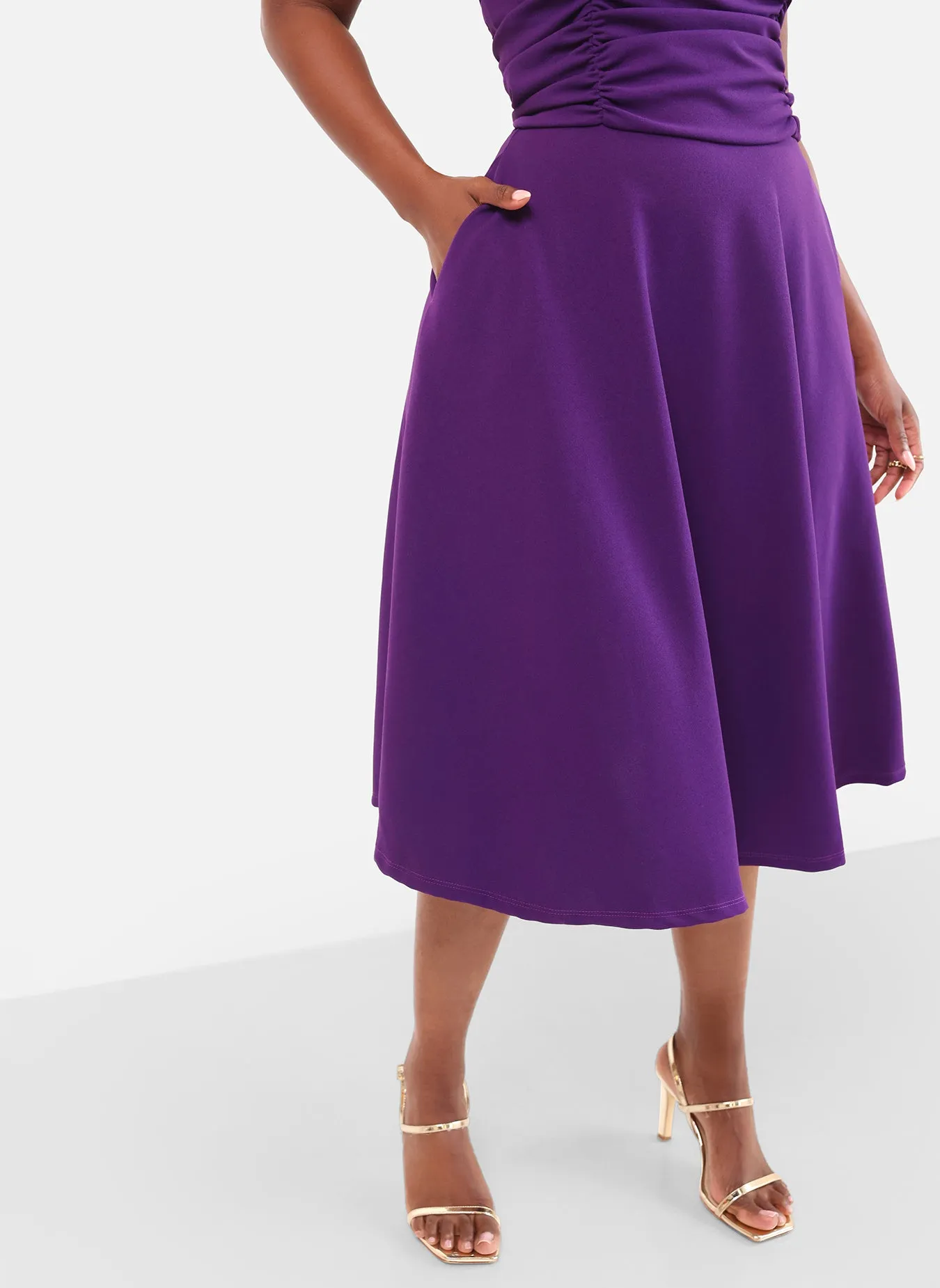 Take Notes Ruched Skater Midi Dress w. Pockets